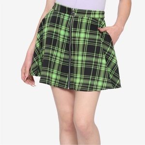 Hot Topic green and black plaid skater skirt size small
